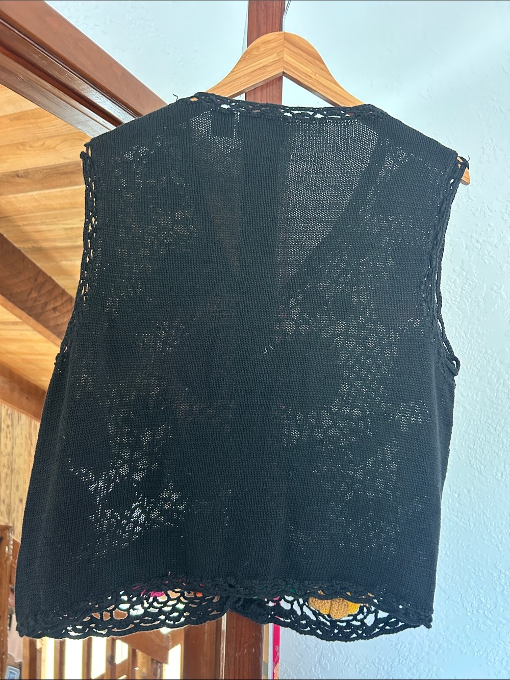 Vintage Carol Little Sport Black crochet Vest w/ flowers & fruit all over front - Picture 4 of 10